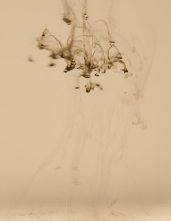 images/25-09-22_paint_in_water.jpg