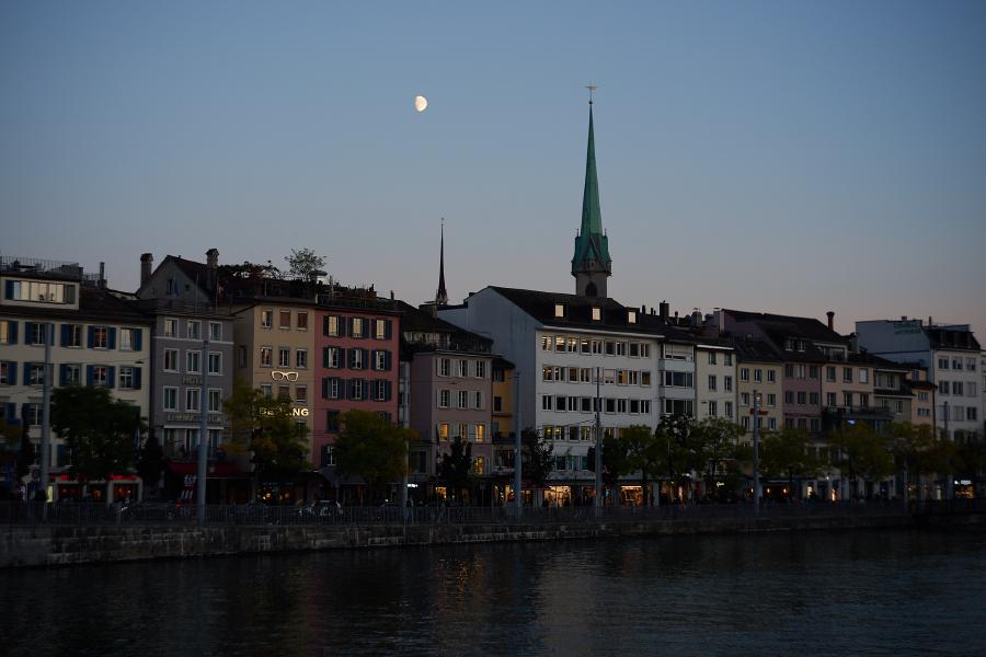 images/25-10-02_zurich_at_sunset.jpg