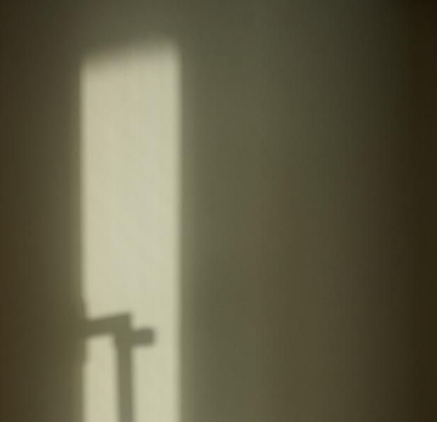 images/25-11-23_door_handle_shadow.jpg