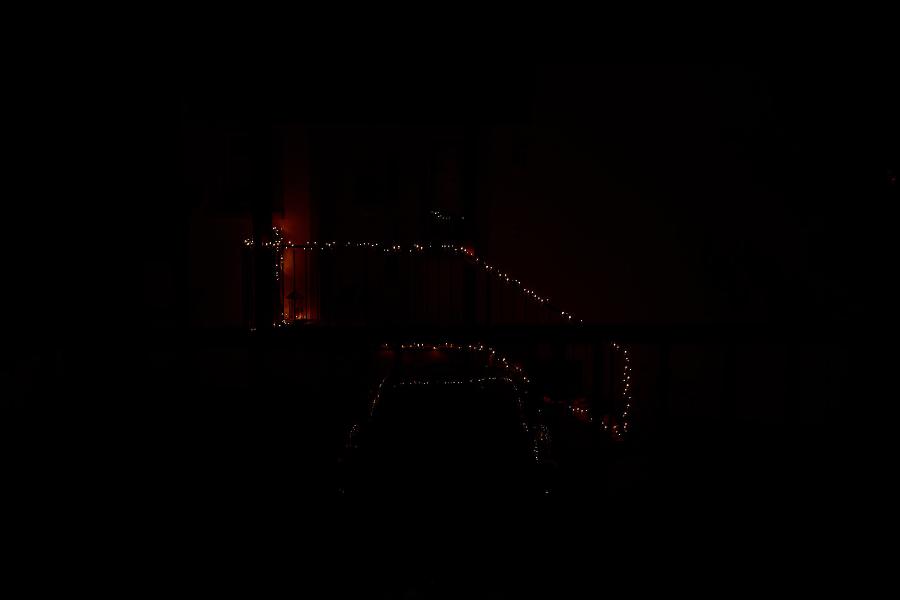 images/25-12-01_christmas_lights.jpg