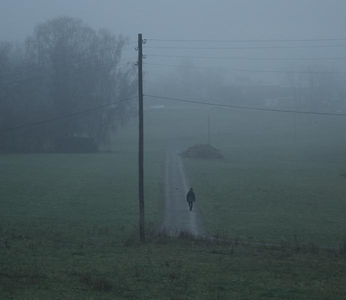 images/25-12-03_person_in_a_fog.jpg