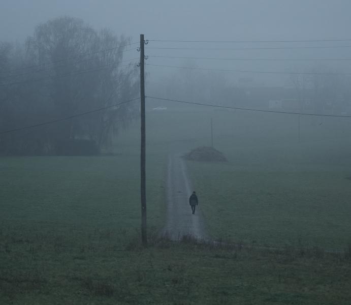 images/25-12-03_person_in_a_fog.jpg