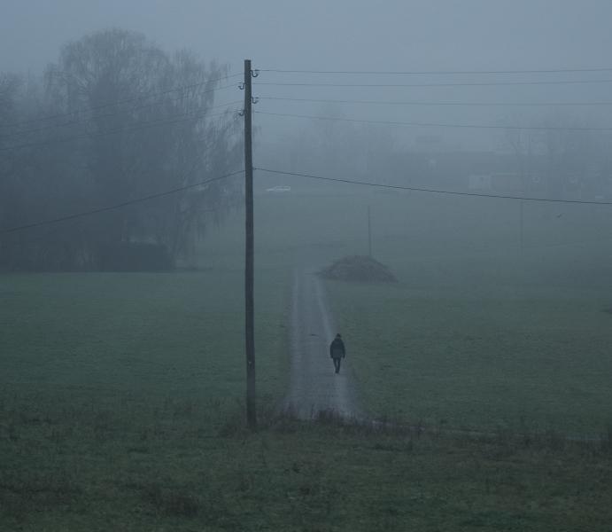 images/25-12-03_person_in_a_fog.jpg