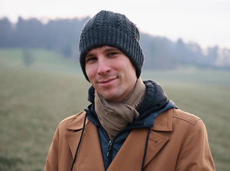 images/25-12-28_jan_in_the_field.jpg
