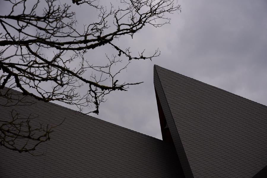 images/26-03-15_pointy_roof.jpg