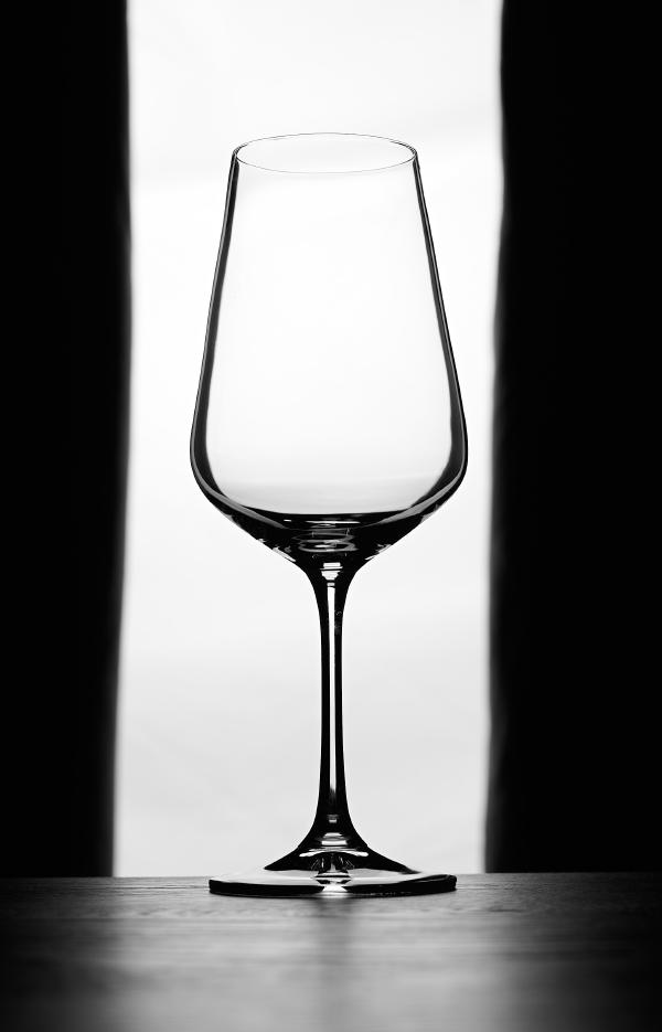 images/26-04-03_wine_glass.jpg