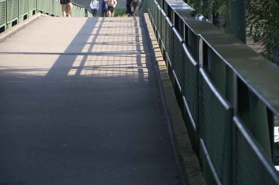images/018-mythenquai_pedestrian_bridge.jpg