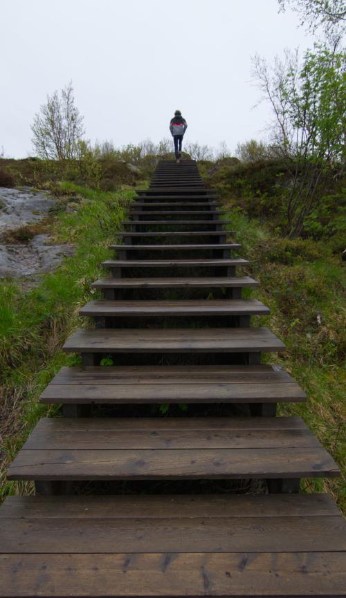 images/001-austnesfjorden_stairs.jpg