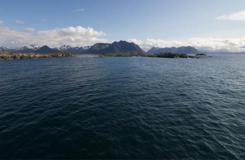 images/009-laukvik_pier_view.jpg