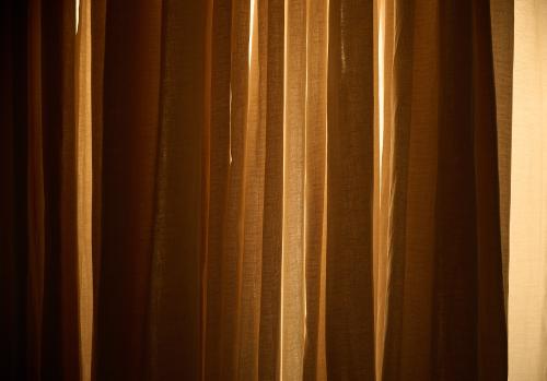 images/25-06-22_curtains.jpg