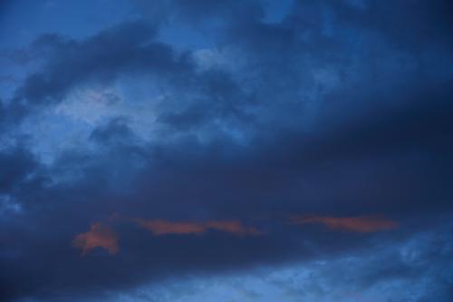 images/25-09-15_clouds_at_sunrise.jpg